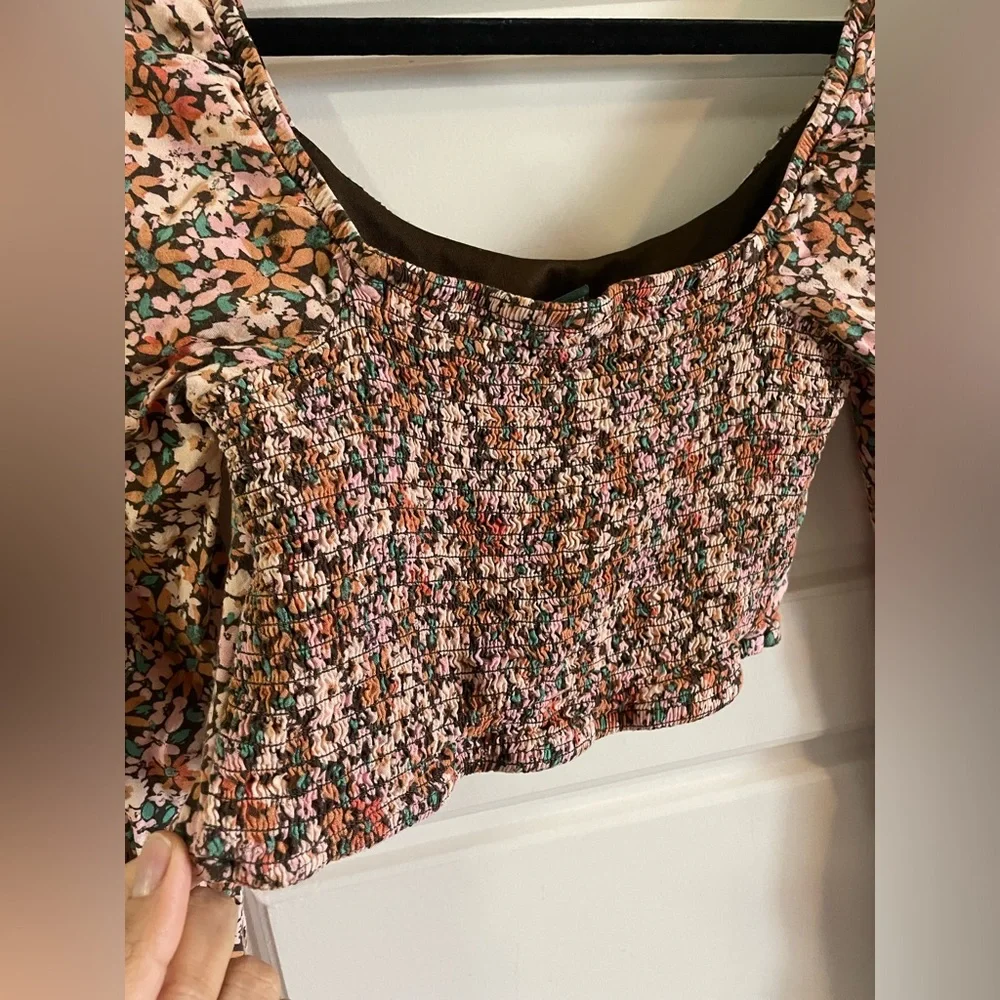 Wild Fable Long Sleeve Bohemian Floral Crop Top Womens Peach/Brown Size XS